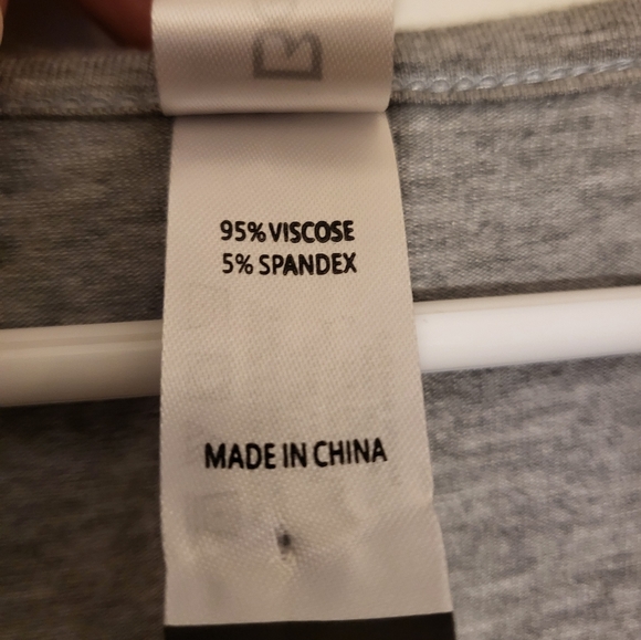 🏷= $1 MUST Bundle Long Sleeve Grey Stretch Shirt - Picture 8 of 8